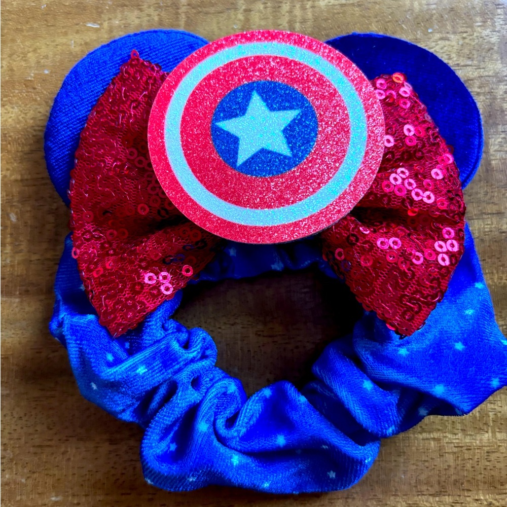 ✨UNLISTED Minnie Mouse Inspired Hair Scrunchie ✨ - Picture 3 of 5